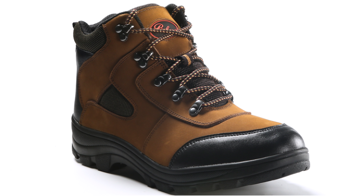 百華勞保|電絕緣鞋的一般要求，快看看你的行業(yè)是否需要絕緣鞋？